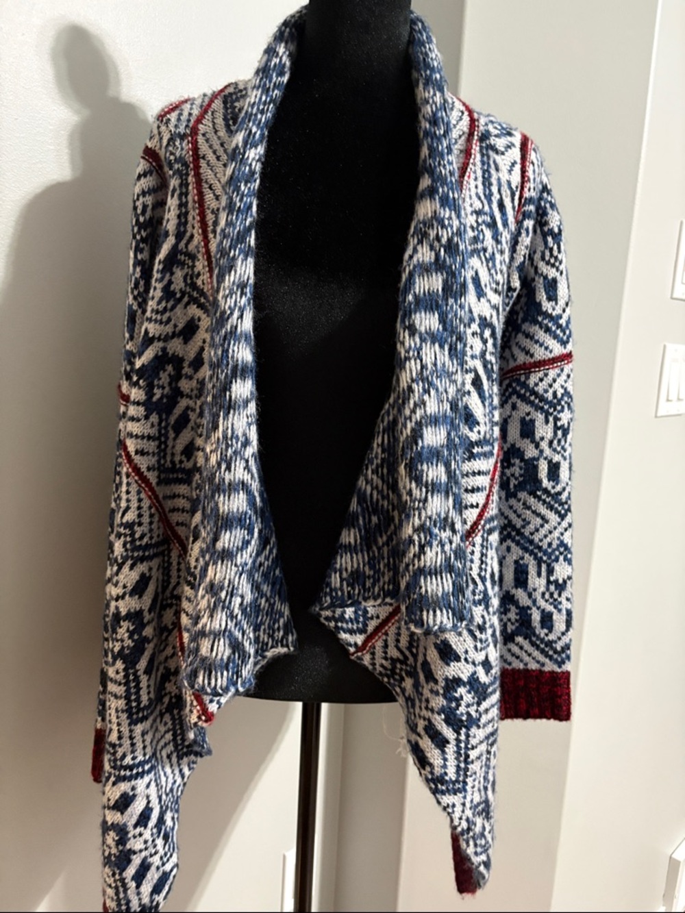 Freeway Navy, White and Red Open-Front Patterned Knit Cardigan
